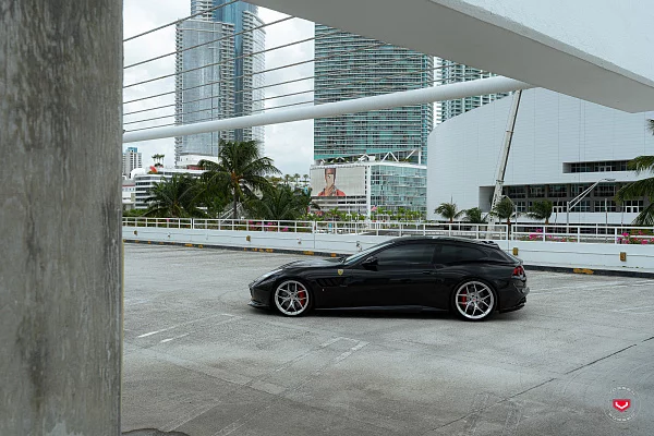 Фото дисков Vossen S21-01 Полированный лак на Ferrari GTC4Lusso