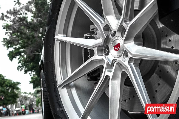 Фото дисков Vossen EVO-2 Глянцевый лак на Mercedes-Benz GLS (X167)