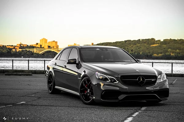 Фото дисков HRE R101 Черный глянец на Mercedes-Benz E-Class (W212, S212, C207)
