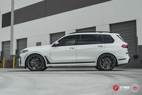 Фото дисков Vossen EVO-5 Черный глянец на BMW X7 (G07)