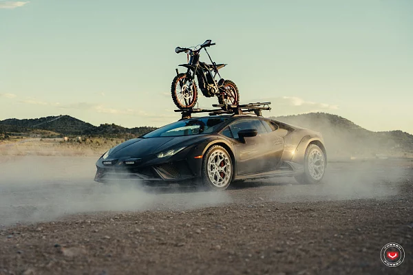 Фото дисков Vossen LC3-01T Белый глянец на Lamborghini Huracan