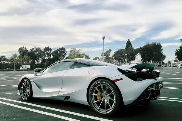Фото дисков HRE S204H Сатиновый тонированный лак на McLaren 720S