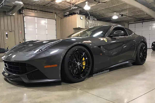 Фото дисков HRE S204H Черный сатин на Ferrari F12