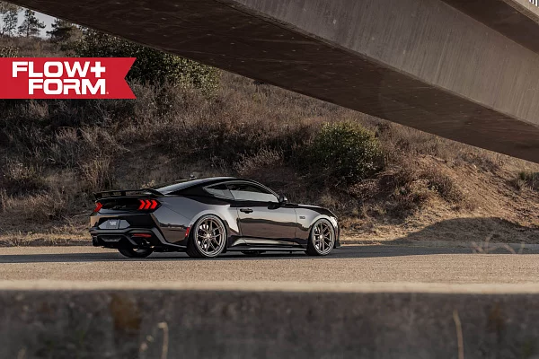 Фото дисков HRE FF21 Сатиновая шампань на Ford Mustang VI