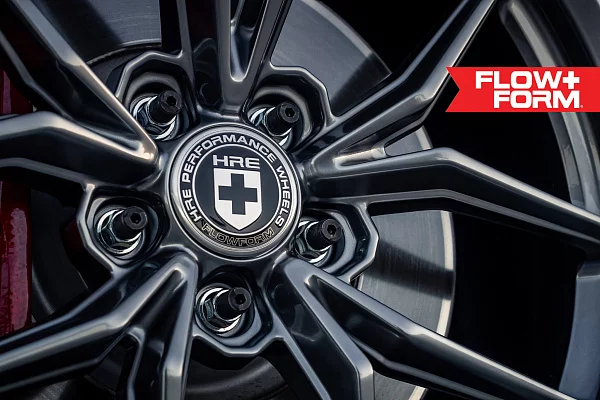 Фото дисков HRE FF21 Серебро на Volkswagen Golf VIII