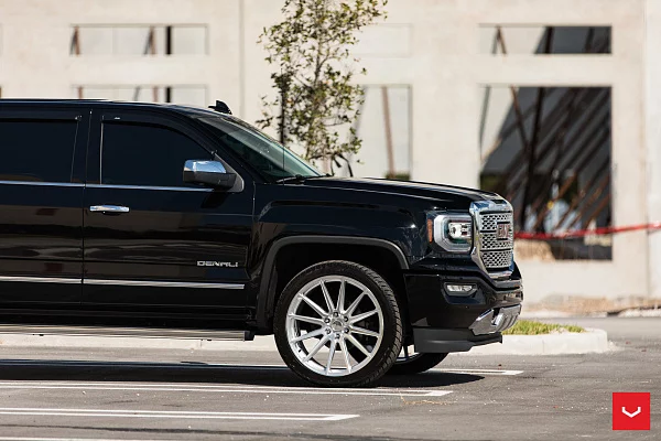 Фото дисков Vossen HF6-1 Серебро на GMC Sierra III