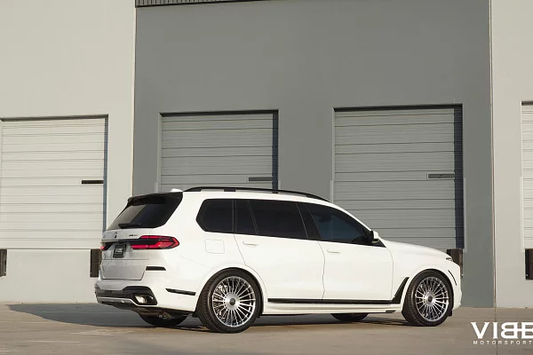Фото дисков Vossen HF-8 Глянцевый лак на BMW X7 (G07)