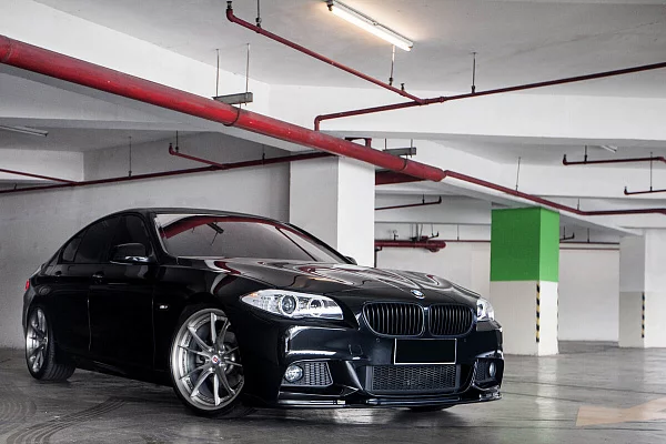 Фото дисков HRE S104 Сатиновый тонированный лак на BMW 5/M5 (F10)