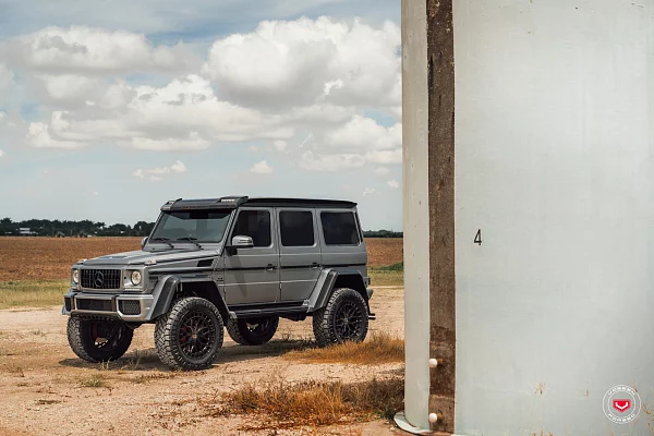 Фото дисков Vossen LC3-01 Черный глянец на Mercedes-Benz G-Class III
