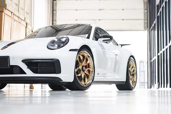 Фото дисков HRE S201H Сатиновое золото на Porsche 911 VIII