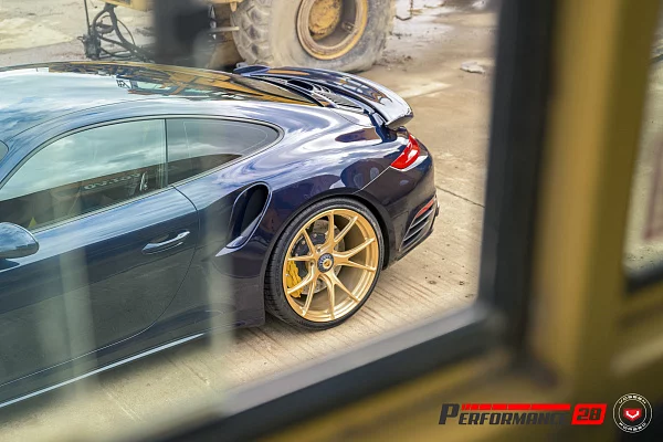 Фото дисков Vossen RS74 Глянцевое золото на Porsche 911 VII