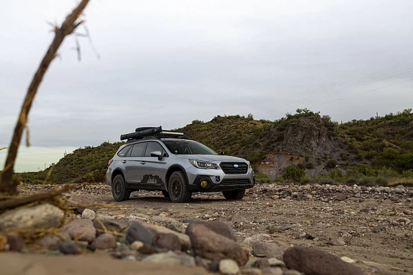 Фото дисков Black Rhino FUJI Черный сатин на Subaru Outback BT