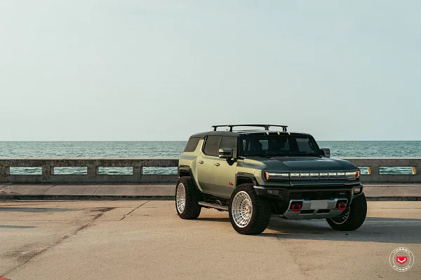Фото дисков Vossen LCX-04 Глянцевый лак на GMC Hummer EV