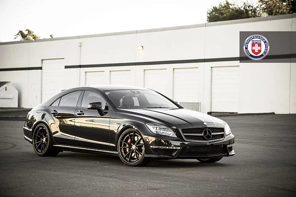 Фото дисков HRE S104 Черный сатин на Mercedes-Benz CLS (C218)