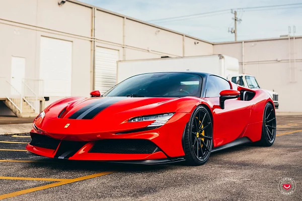 Фото дисков Vossen M-X2 Черный сатин на Ferrari SF90