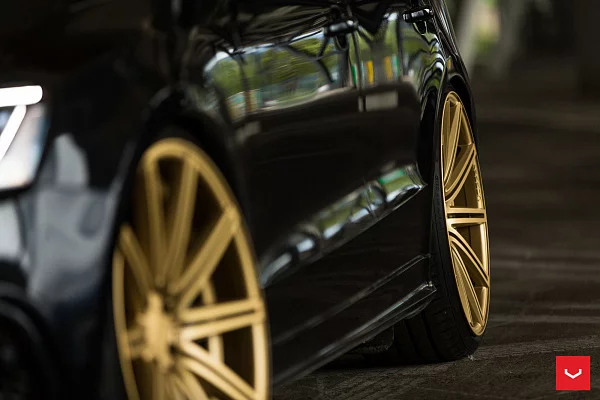 Фото дисков Vossen CV4 Сатиновое золото на Audi Q5 (8R)