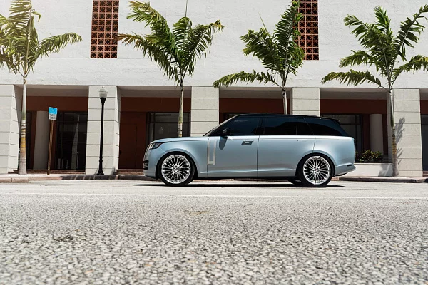 Фото дисков HRE S209H Полированный лак на Range Rover V