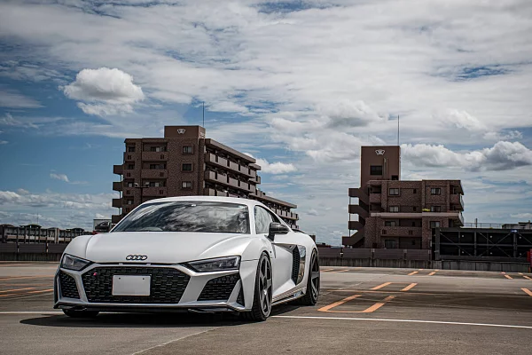 Фото дисков HRE 305M Сатиновый графит на Audi R8 (4S)