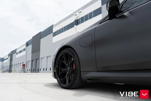 Фото дисков Vossen HF-5 Черный глянец на BMW 5/M5 (G60/G90)