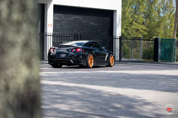 Фото дисков Vossen CG-202 Глянцевая медь на Nissan GT-R