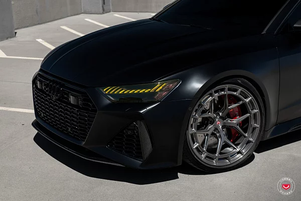 Фото дисков Vossen LC3-01 Глянцевый темный лак на Audi A/RS 7 (4K)