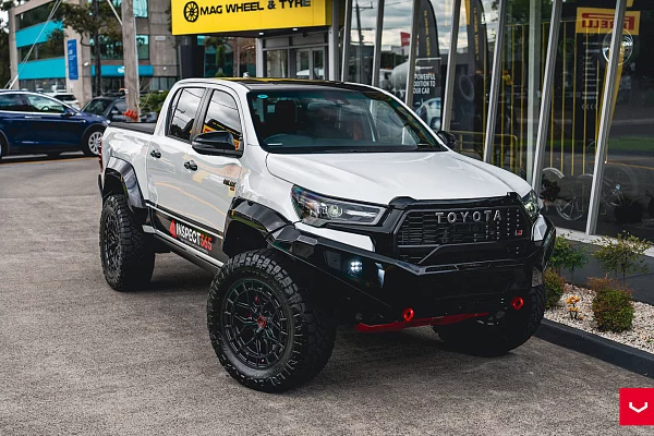 Фото дисков Vossen HFX-1 (6-Lug) Черный глянец на Toyota Hilux VIII