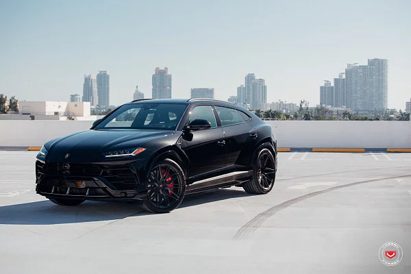 Фото дисков Vossen EVO-5 Черный сатин на Lamborghini Urus