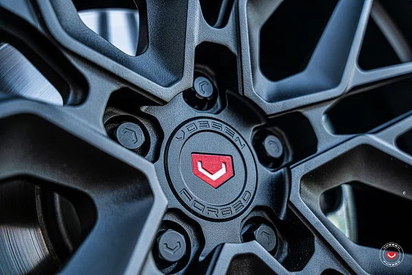Фото дисков Vossen EVO-2 Черный сатин на Volkswagen Tiguan II