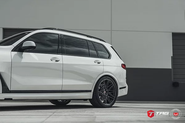 Фото дисков Vossen EVO-5 Черный глянец на BMW X7 (G07)