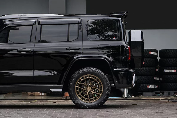Фото дисков Vossen HFX-1 (6-Lug) Сатиновая бронза на Tank 300