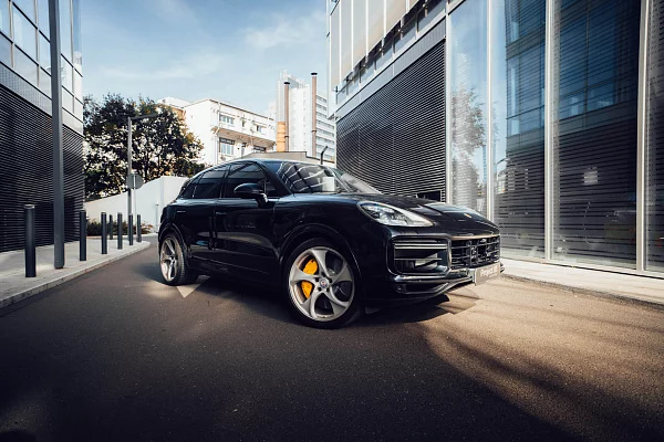 Фото дисков HRE 522M Сатиновая шампань на Porsche Cayenne III