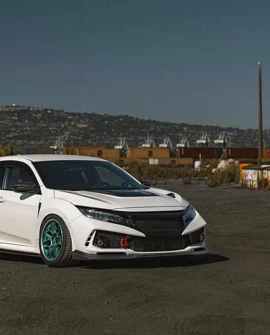 Фото дисков MR158 TSUBAKI Другой цвет на Honda Civic Type R FK8