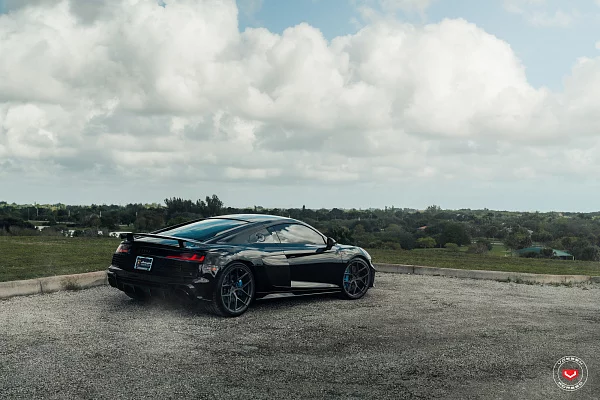 Фото дисков Vossen S21-01 Сатиновый темный лак на Audi R8 (4S)