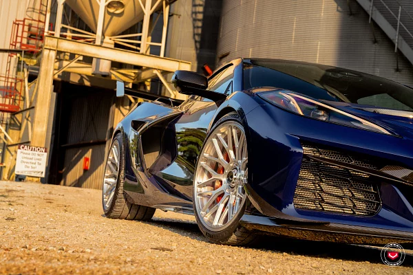 Фото дисков Vossen GEN-03 Глянцевый лак на Chevrolet Corvette C8