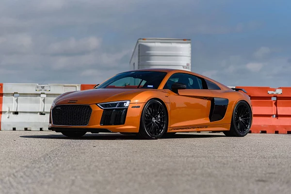 Фото дисков HRE P103 Черный сатин на Audi R8 (4S)