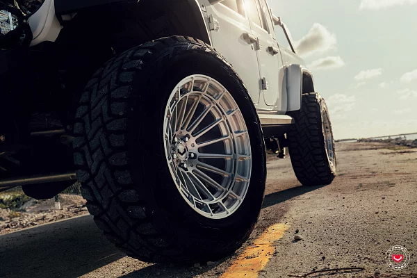 Фото дисков Vossen LCX-01 Глянцевый лак на Jeep Gladiator II (JT)