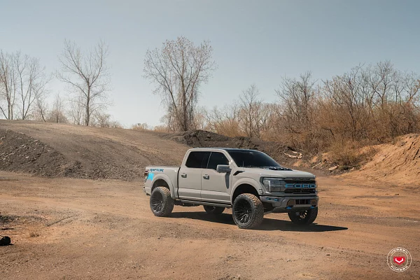 Фото дисков Vossen VFX-04 Черный глянец на Ford F-150 XIV