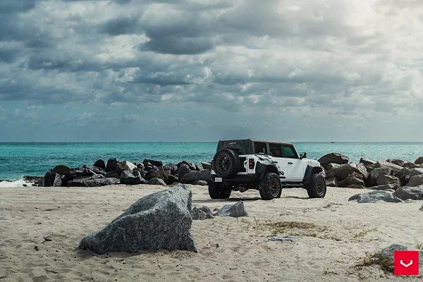 Фото дисков Vossen HFX-1 (6-Lug) Сатиновая бронза на Ford Bronco