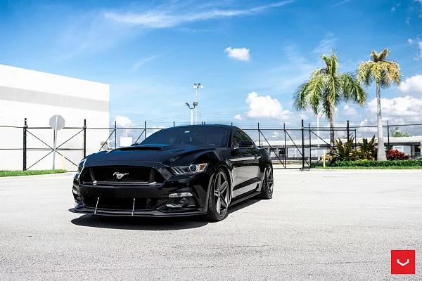 Фото дисков Vossen CV5 Сатиновый графит на Ford Mustang VI