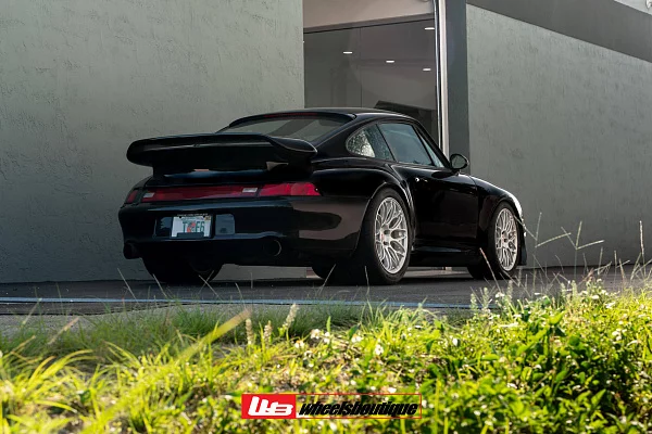 Фото дисков HRE RC100 Серебро на Porsche 911 IV