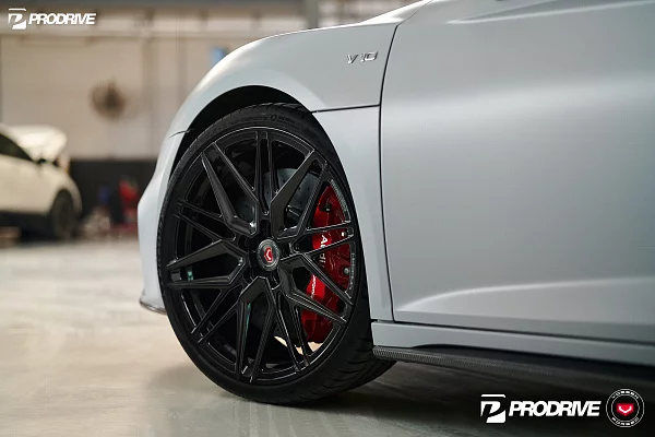 Фото дисков Vossen EVO-5 Черный глянец на Audi R8 (4S)