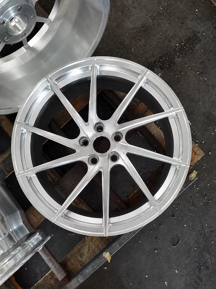 19" диски в стиле Ispiri FFR1D с брашированием