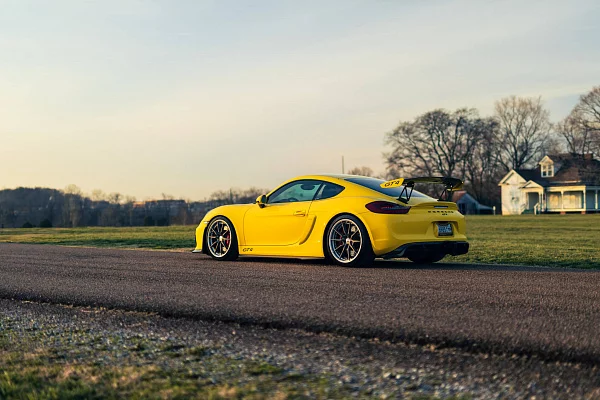Фото дисков HRE S104SC Сатиновый графит на Porsche Cayman II