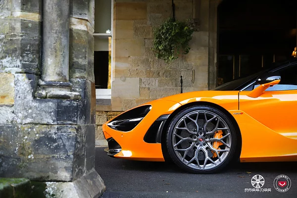 Фото дисков Vossen S17-01 Глянцевый темный лак на McLaren 720S