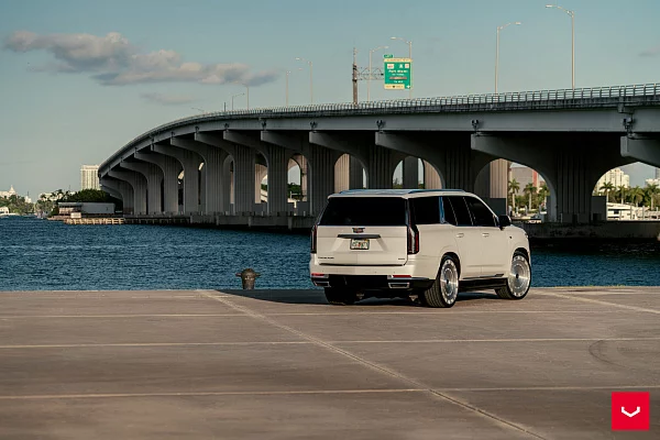 Фото дисков Vossen HF-9 Глянцевый лак на Cadillac Escalade V