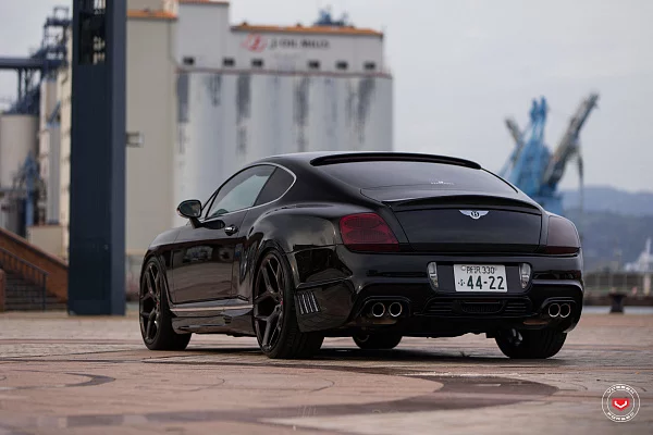 Фото дисков Vossen CG-205 Черный глянец на Bentley Continental GT II