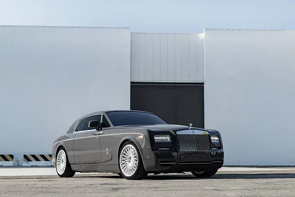 Фото дисков HRE 501M Глянцевый лак на Rolls-Royce Phantom