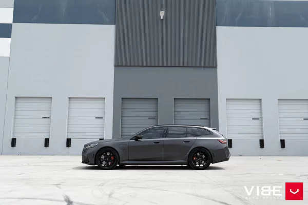 Фото дисков Vossen HF-5 Черный глянец на BMW 5/M5 (G60/G90)