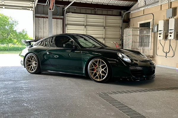 Фото дисков HRE FF01 Сатиновое золото на Porsche 911 VI