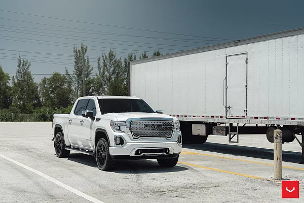 Фото дисков Vossen HF6-4 Черный глянец на GMC Sierra IV